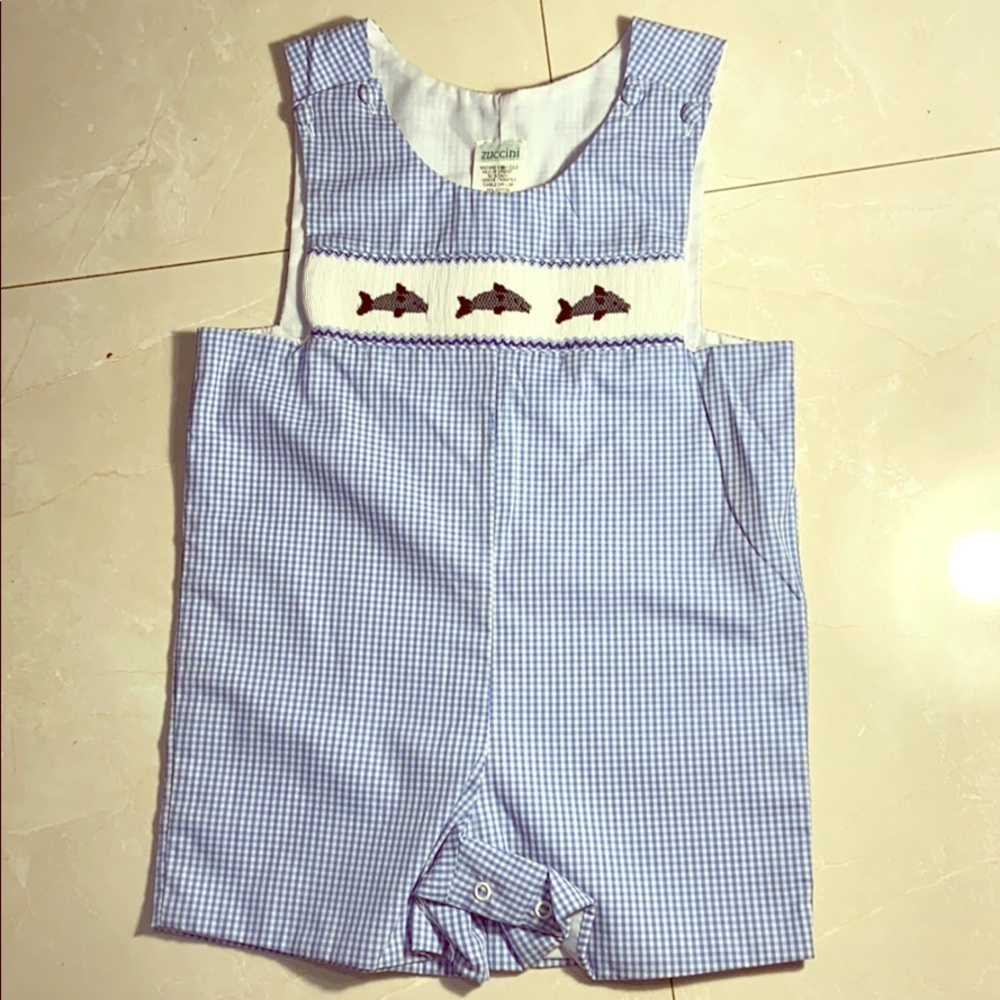 Boys 4T smocked shortall w/grey dolphins